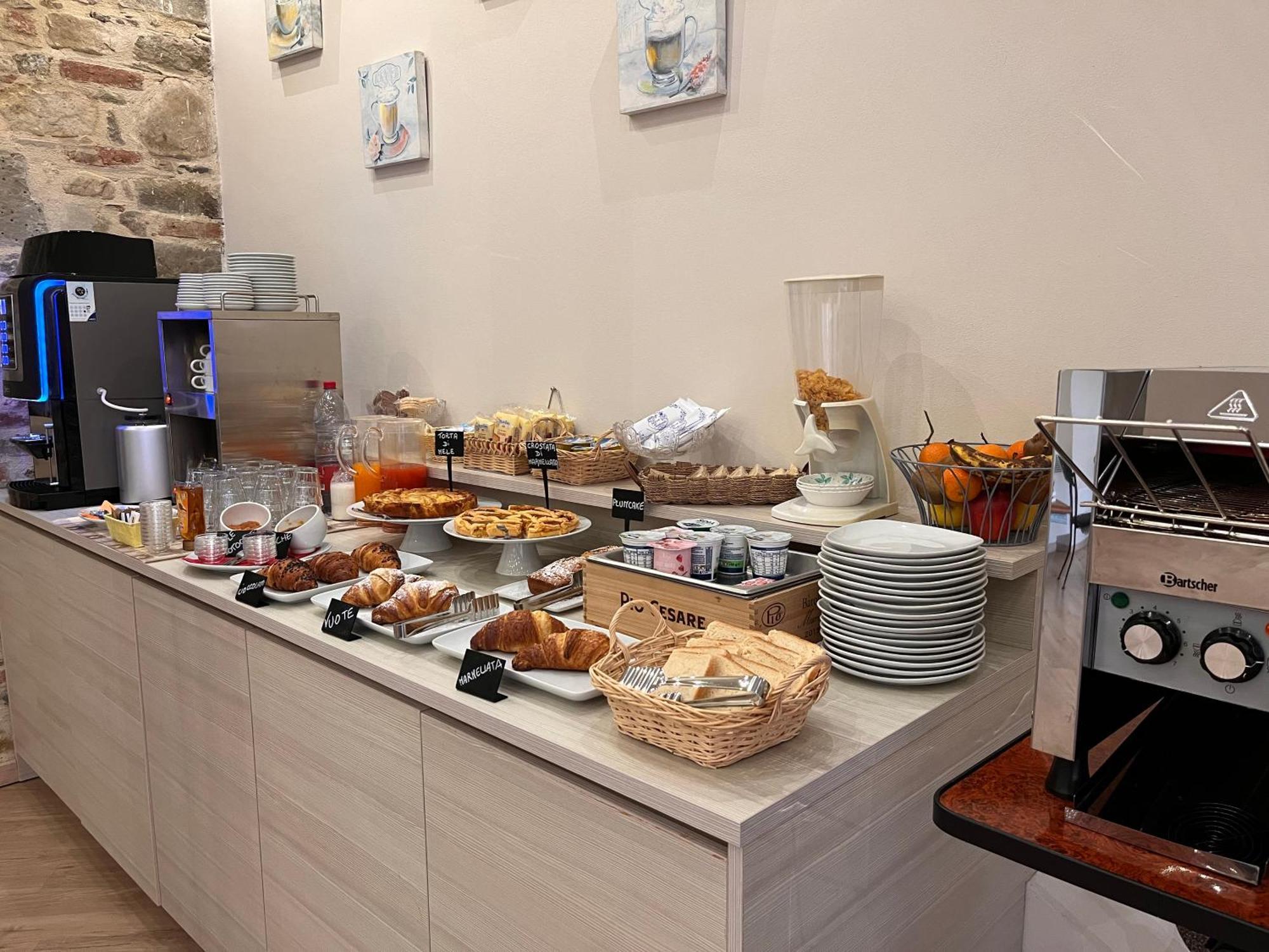 Carrù La Rocca Bed & Breakfast エクステリア 写真