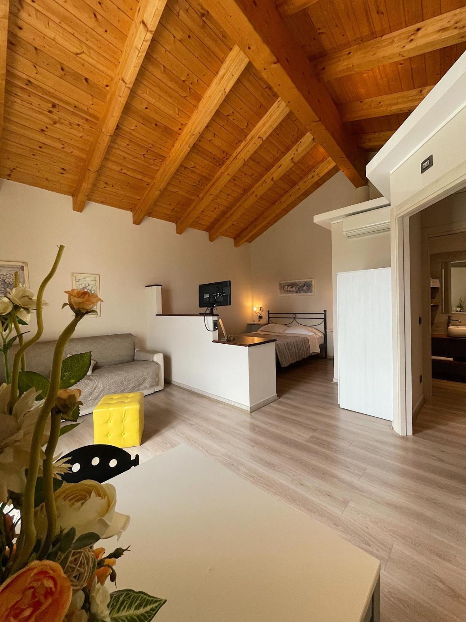 Carrù La Rocca Bed & Breakfast エクステリア 写真
