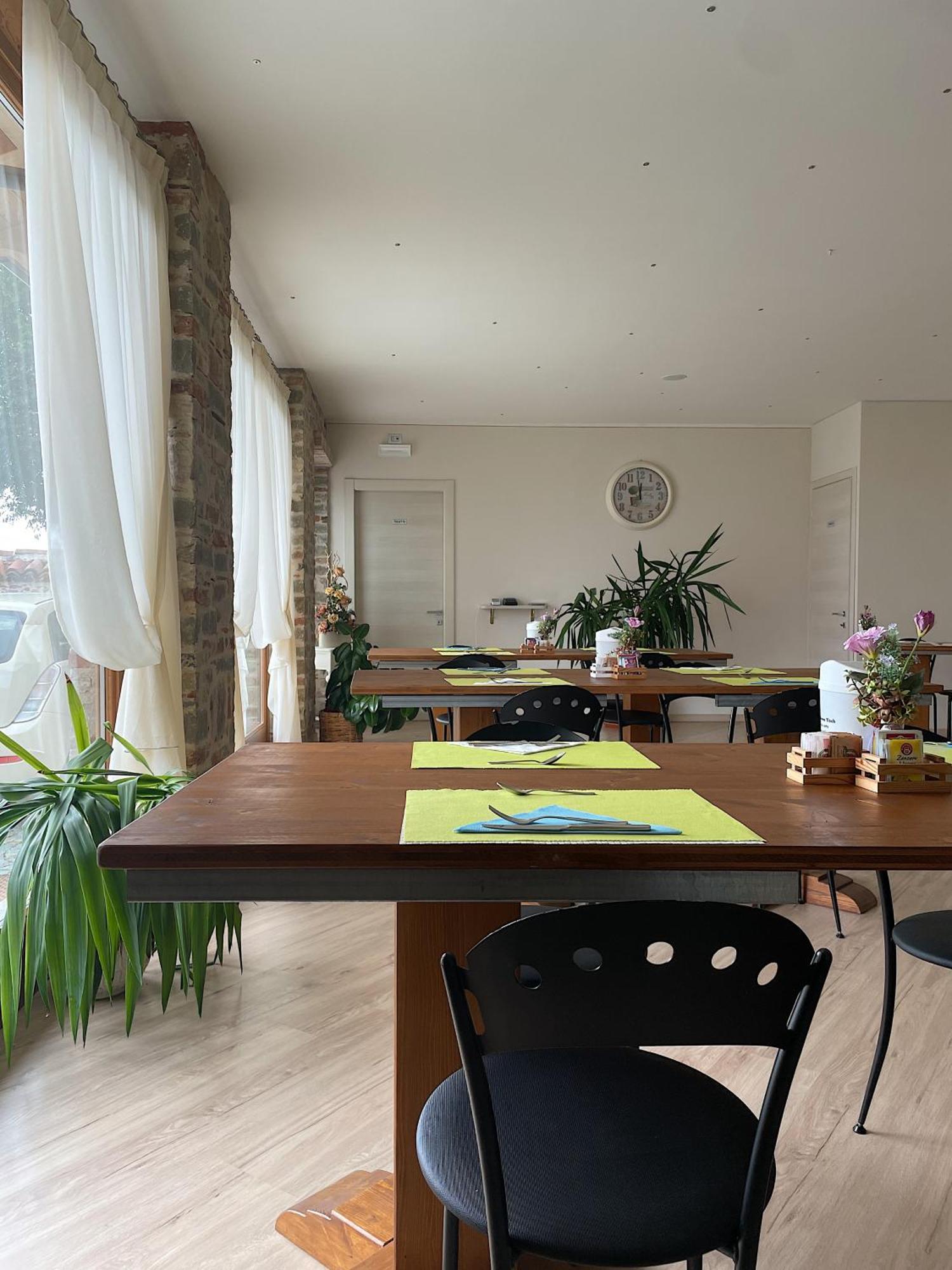 Carrù La Rocca Bed & Breakfast エクステリア 写真