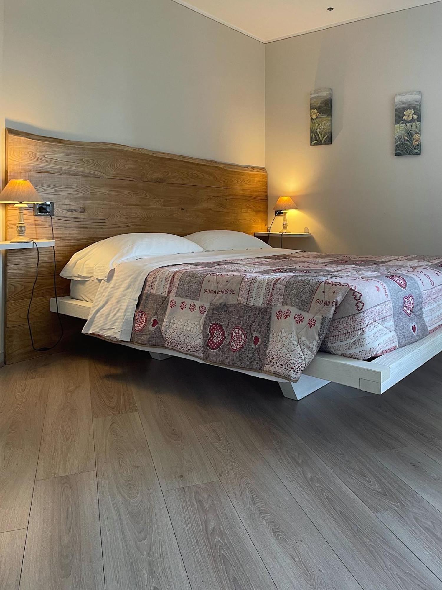 Carrù La Rocca Bed & Breakfast エクステリア 写真