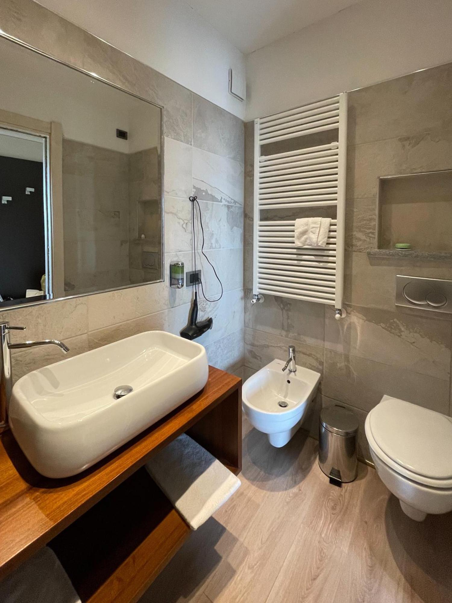 Carrù La Rocca Bed & Breakfast エクステリア 写真