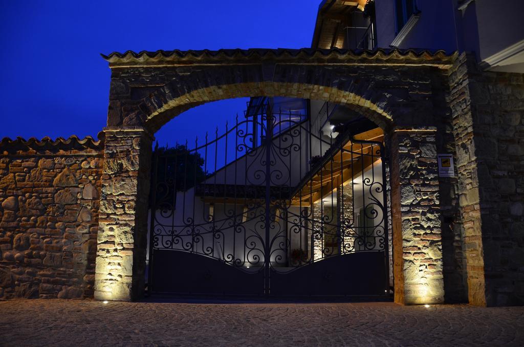 Carrù La Rocca Bed & Breakfast エクステリア 写真