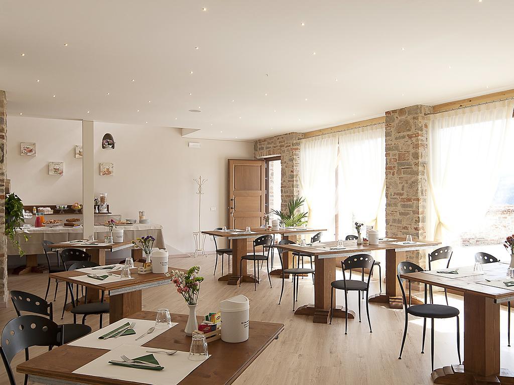 Carrù La Rocca Bed & Breakfast エクステリア 写真